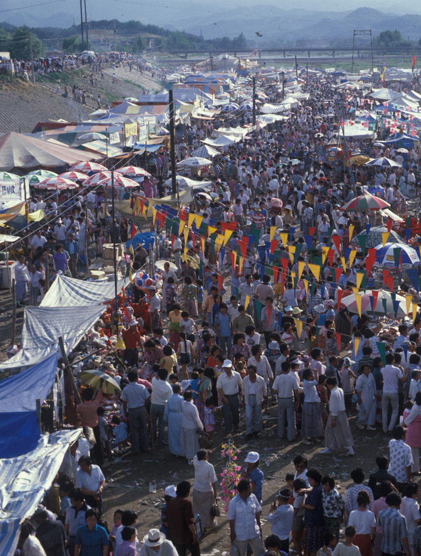 1980. 단오제전경(농악.관로)002.jpg